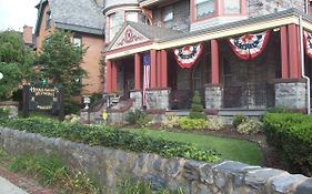 Hermansaders Victorian Mansion B & B